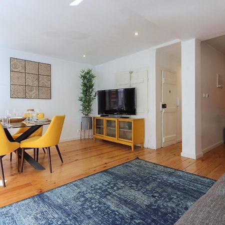 Charming And Stylish Downtown Apt In XIX Century Building ลิสบอน ภายนอก รูปภาพ