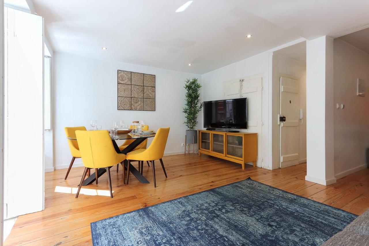 Charming And Stylish Downtown Apt In XIX Century Building ลิสบอน ภายนอก รูปภาพ