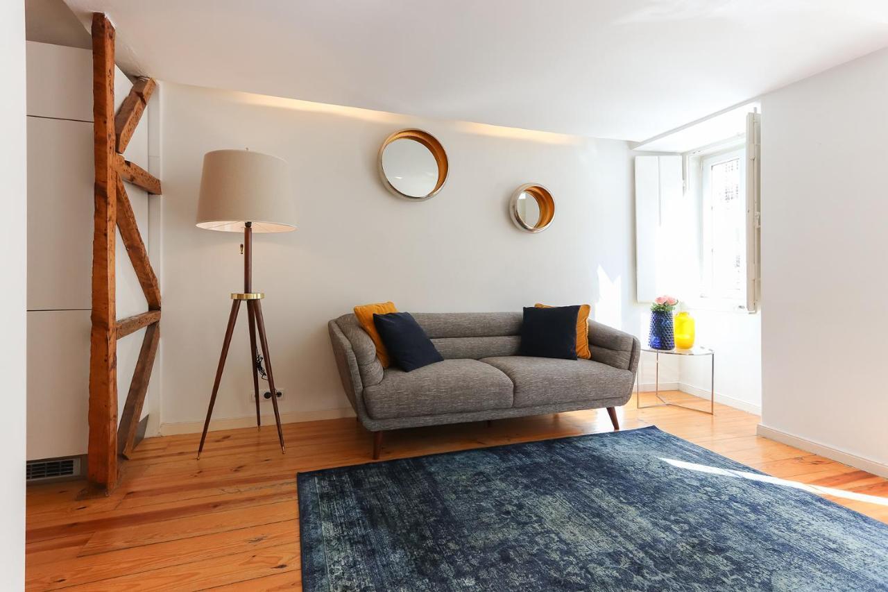 Charming And Stylish Downtown Apt In XIX Century Building ลิสบอน ภายนอก รูปภาพ