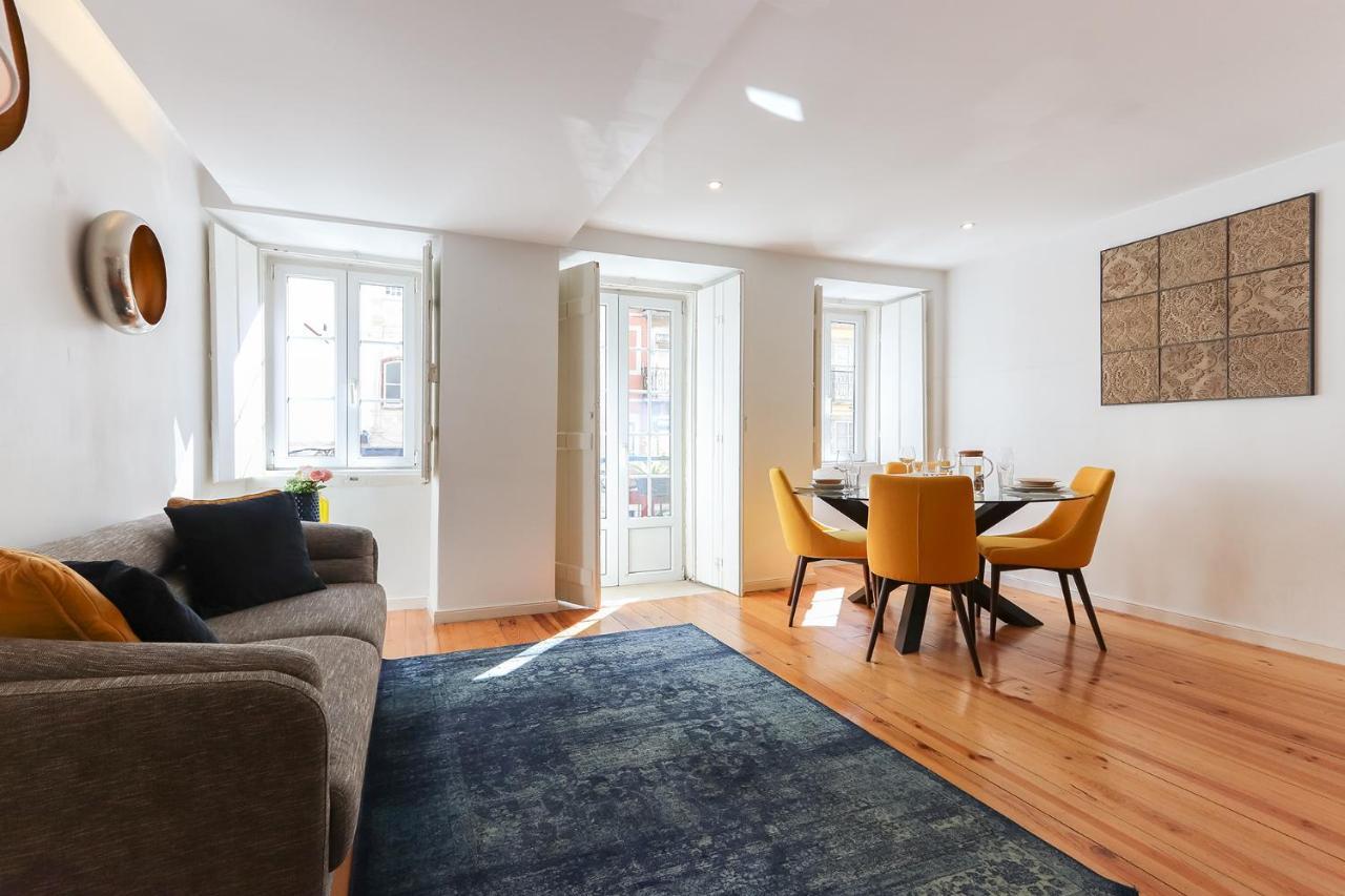 Charming And Stylish Downtown Apt In XIX Century Building ลิสบอน ภายนอก รูปภาพ