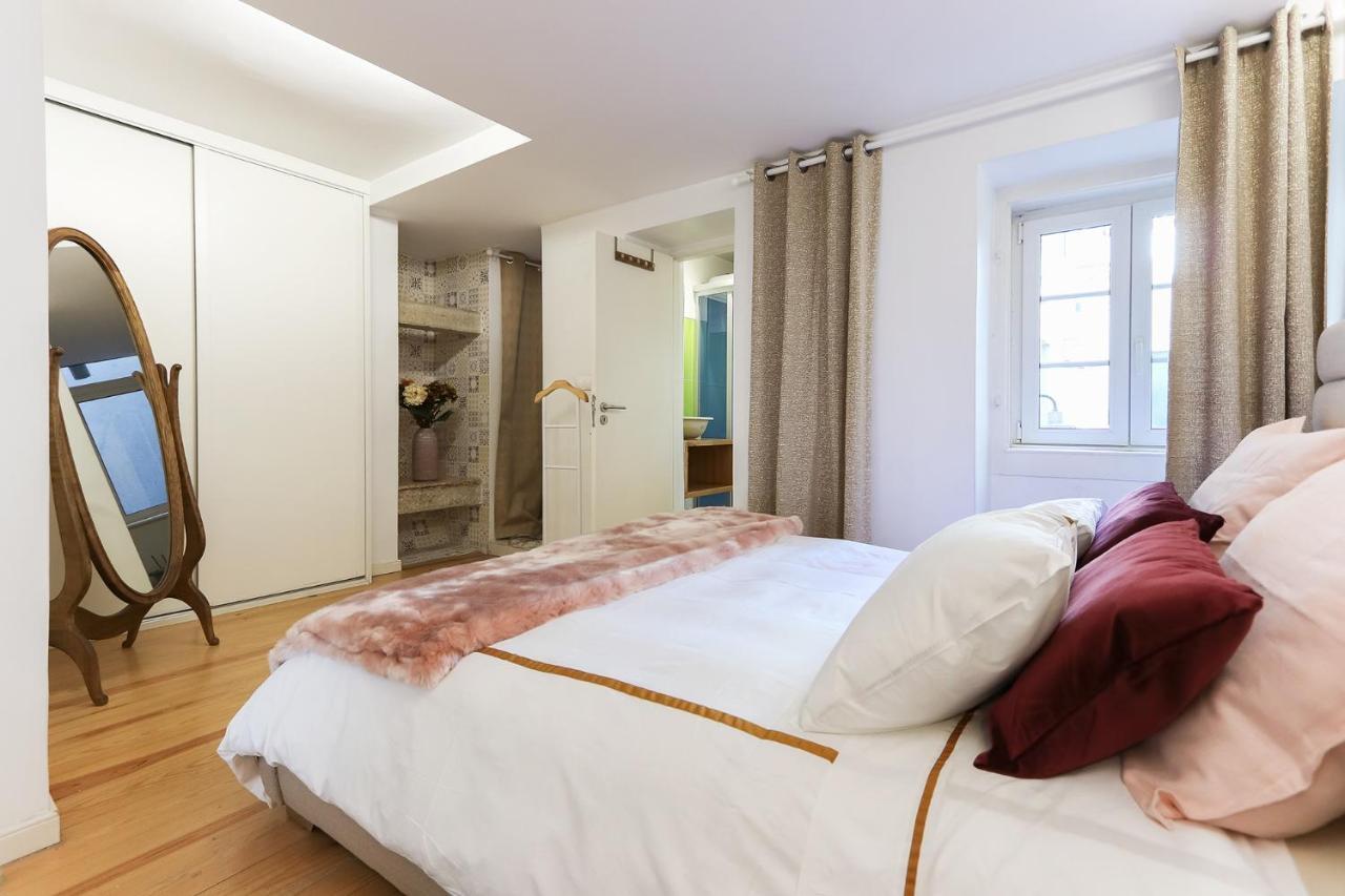 Charming And Stylish Downtown Apt In XIX Century Building ลิสบอน ภายนอก รูปภาพ