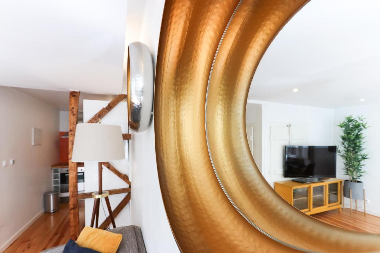 Charming And Stylish Downtown Apt In XIX Century Building ลิสบอน ภายนอก รูปภาพ
