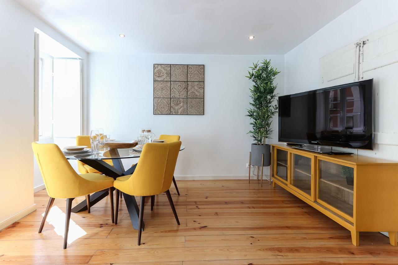 Charming And Stylish Downtown Apt In XIX Century Building ลิสบอน ภายนอก รูปภาพ