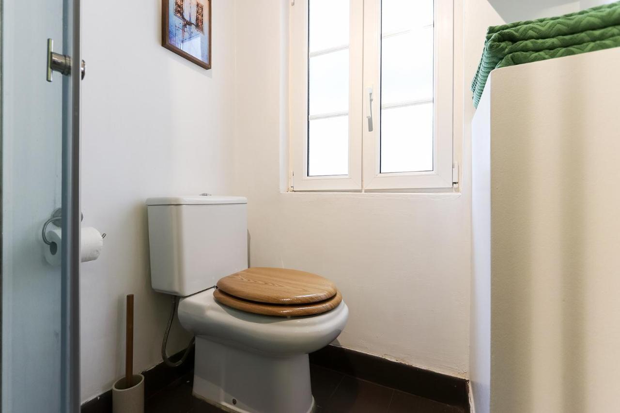 Charming And Stylish Downtown Apt In XIX Century Building ลิสบอน ภายนอก รูปภาพ