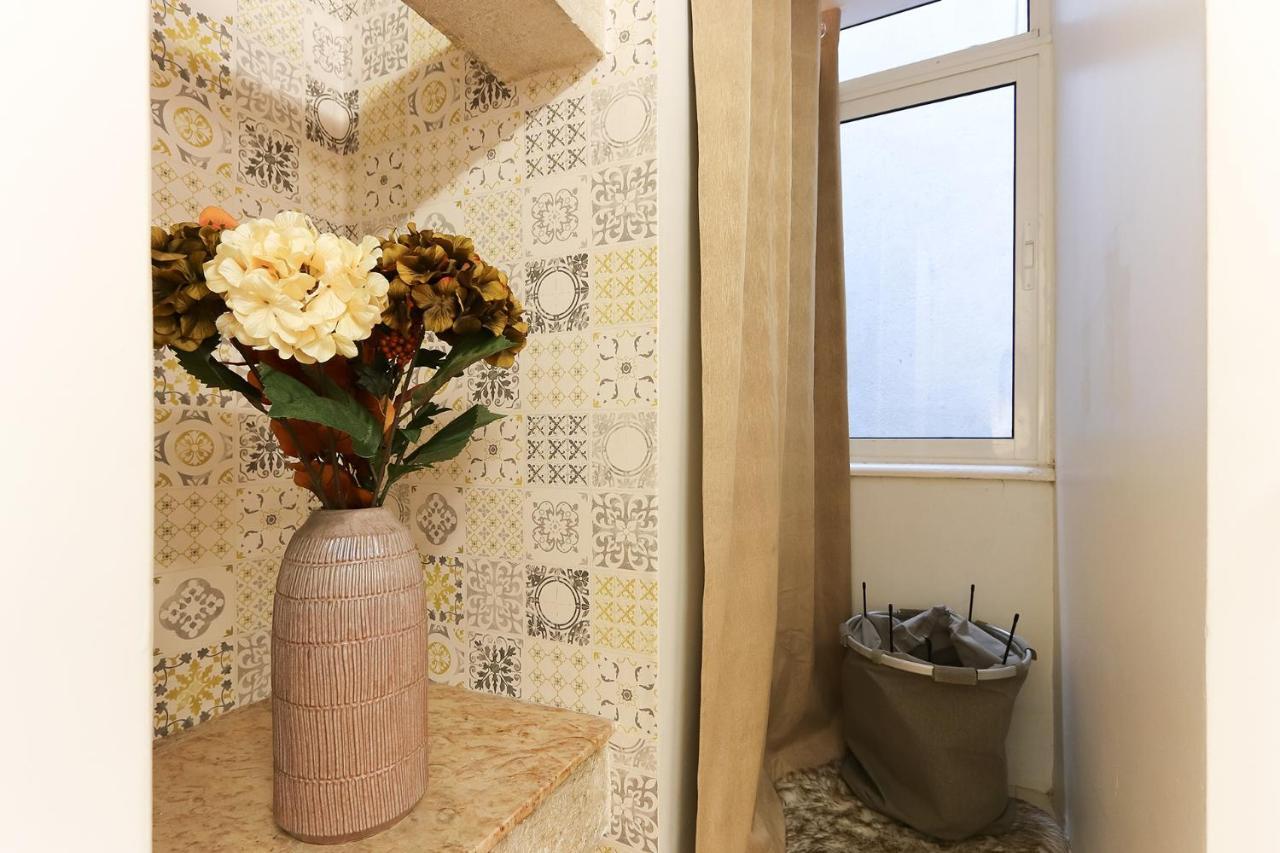 Charming And Stylish Downtown Apt In XIX Century Building ลิสบอน ภายนอก รูปภาพ